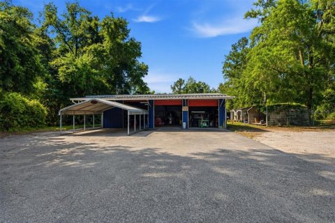 Commercial property in Alachua, Florida № 2098875