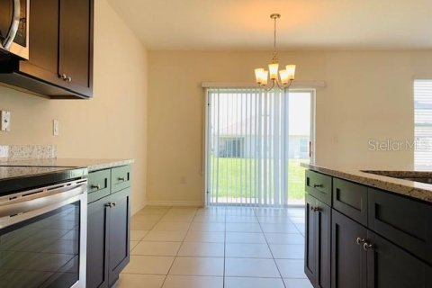 Casa en alquiler en Davenport, Florida, 5 dormitorios, 250.46 m2 № 1856192 - foto 8