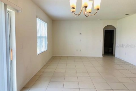 Casa en alquiler en Davenport, Florida, 5 dormitorios, 250.46 m2 № 1856192 - foto 9