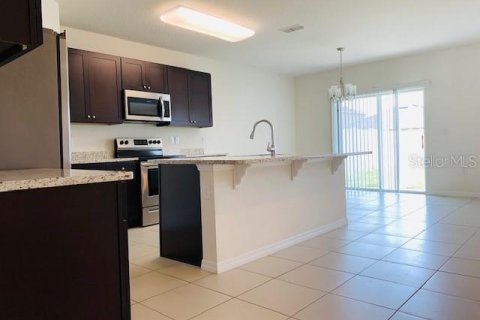 Casa en alquiler en Davenport, Florida, 5 dormitorios, 250.46 m2 № 1856192 - foto 5