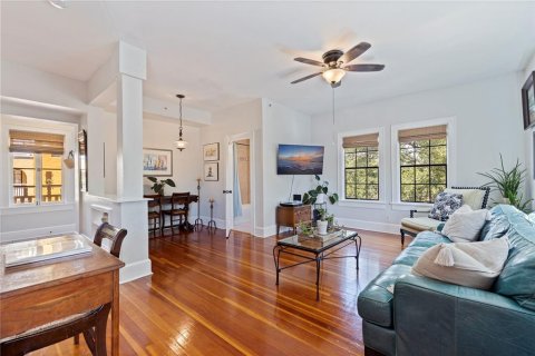 Condominio en venta en Saint Petersburg, Florida, 2 dormitorios, 112.32 m2 № 2239640 - foto 11