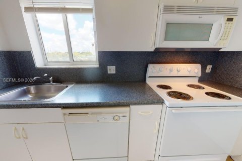 Купить кондоминиум в Майами, Флорида 2 спальни, 83.61м2, № 1997487 - фото 3