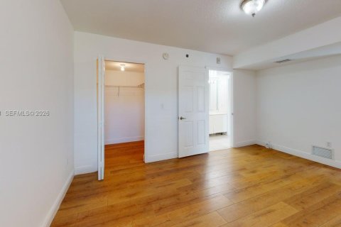 Купить кондоминиум в Майами, Флорида 2 спальни, 83.61м2, № 1997487 - фото 20