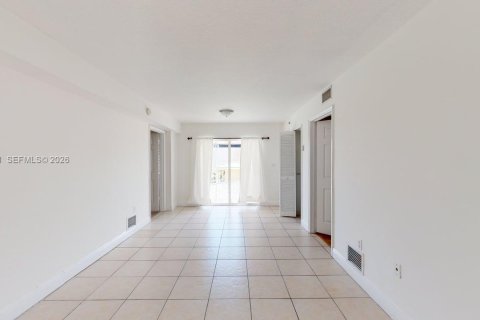 Купить кондоминиум в Майами, Флорида 2 спальни, 83.61м2, № 1997487 - фото 15