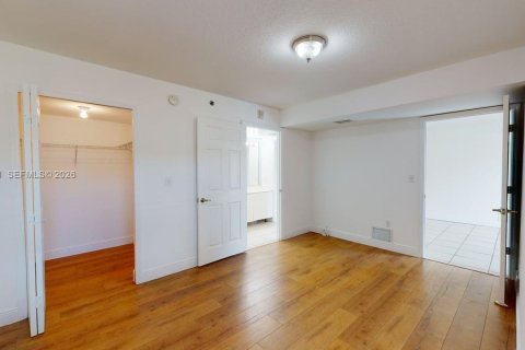 Купить кондоминиум в Майами, Флорида 2 спальни, 83.61м2, № 1997487 - фото 8