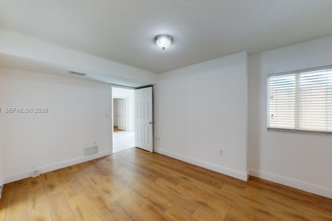 Купить кондоминиум в Майами, Флорида 2 спальни, 83.61м2, № 1997487 - фото 10