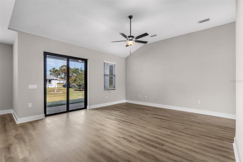 House in Port Charlotte, Florida 3 bedrooms, 155.15 sq.m. № 1417002 - photo 8