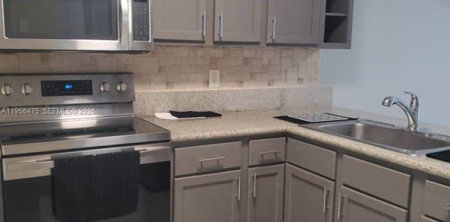 Apartamento en Miami, Florida 1 dormitorio № 2010560