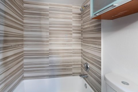 Appartement à louer à Miami, Floride: 1 chambre № 2010560 - photo 15