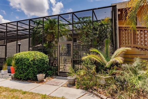Condo in Sarasota, Florida, 1 bedroom  № 1597682 - photo 1