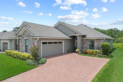 House in Lakeland, Florida 2 bedrooms, 184.88 sq.m. № 1830027 - photo 1