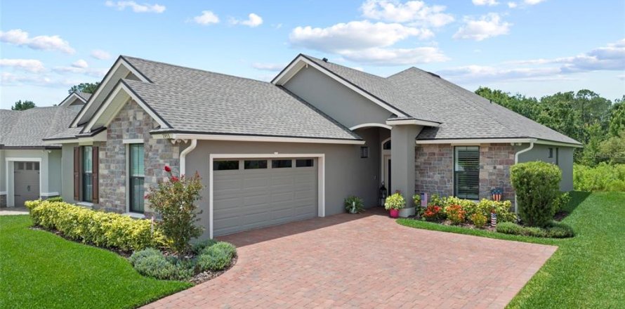 House in Lakeland, Florida 2 bedrooms, 184.88 sq.m. № 1830027