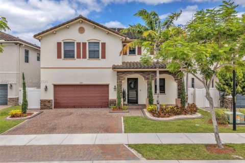 Condominio en Hialeah, Florida, 4 dormitorios  № 2069190