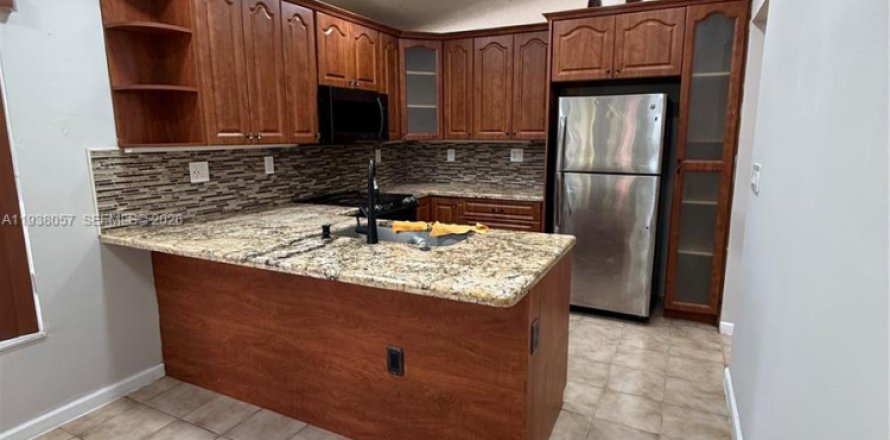 Casa en Hialeah, Florida 4 dormitorios, 126.81 m2 № 1996491