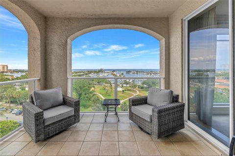 Condominio en venta en Saint Petersburg, Florida, 3 dormitorios, 255.48 m2 № 2222464 - foto 11