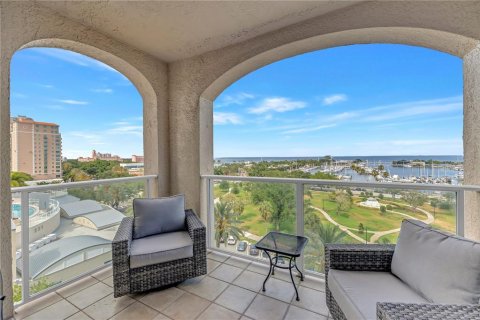 Condominio en venta en Saint Petersburg, Florida, 3 dormitorios, 255.48 m2 № 2222464 - foto 12