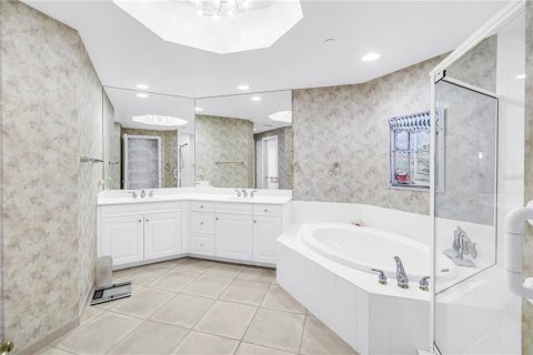 Condominio en venta en Saint Petersburg, Florida, 3 dormitorios, 255.48 m2 № 2222464 - foto 22