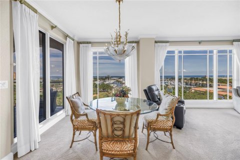 Condominio en venta en Saint Petersburg, Florida, 3 dormitorios, 255.48 m2 № 2222464 - foto 5