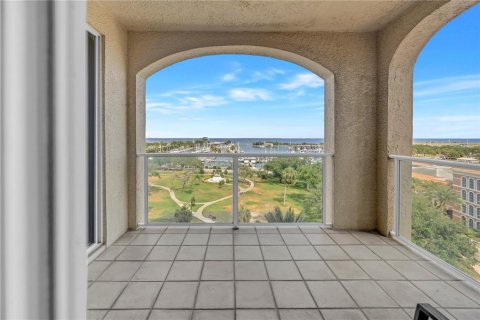 Condominio en venta en Saint Petersburg, Florida, 3 dormitorios, 255.48 m2 № 2222464 - foto 20