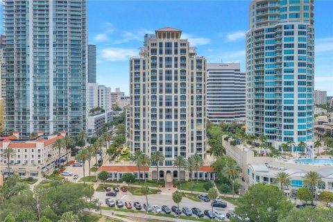 Condo in Saint Petersburg, Florida, 3 bedrooms № 2222464