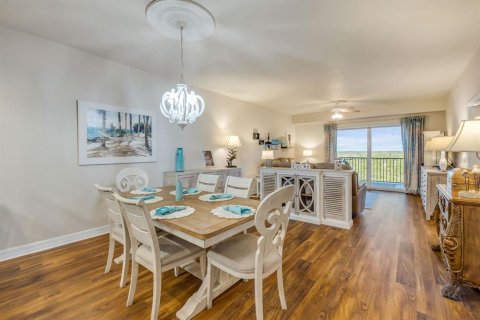 Condo in New Smyrna Beach, Florida, 3 bedrooms  № 2094958 - photo 12