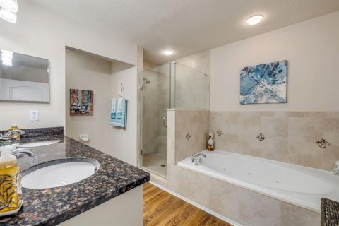 Condo in New Smyrna Beach, Florida, 3 bedrooms  № 2094958 - photo 24