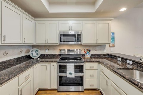 Condo in New Smyrna Beach, Florida, 3 bedrooms  № 2094958 - photo 8