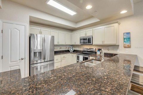 Condo in New Smyrna Beach, Florida, 3 bedrooms  № 2094958 - photo 7