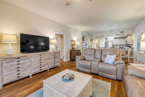 Condo in New Smyrna Beach, Florida, 3 bedrooms  № 2094958 - photo 17