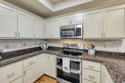 Condo in New Smyrna Beach, Florida, 3 bedrooms  № 2094958 - photo 9