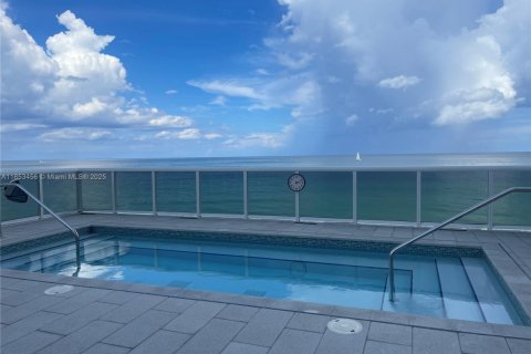 Copropriété à louer à Sunny Isles Beach, Floride: 3 chambres, 195.65 m2 № 1875586 - photo 17