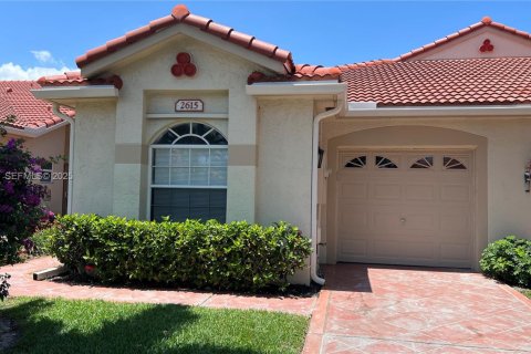Casa en venta en Boynton Beach, Florida, 2 dormitorios, 136.66 m2 № 1984327 - foto 1