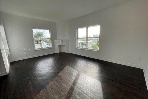 Appartement à louer à Miami Beach, Floride: 1 chambre, 65.96 m2 № 1850749 - photo 6