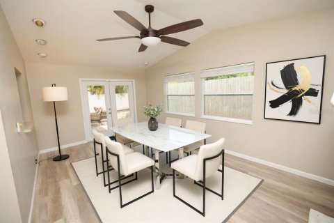 House in Venice, Florida 2 bedrooms, 132.76 sq.m. № 2226893 - photo 5
