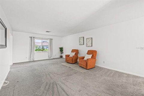 Condo in Sun City Center, Florida, 2 bedrooms  № 1826711 - photo 6