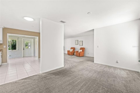 Condo in Sun City Center, Florida, 2 bedrooms  № 1826711 - photo 8