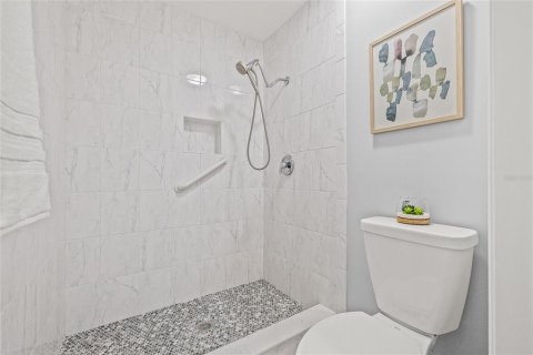 Condo in Sun City Center, Florida, 2 bedrooms  № 1826711 - photo 21