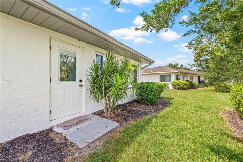 Condo in Sun City Center, Florida, 2 bedrooms  № 1826711 - photo 27