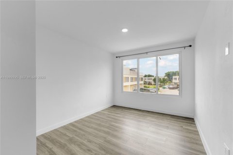 Купить таунхаус в Хомстед, Флорида 4 спальни, 133.22м2, № 2046275 - фото 13