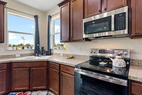 House in Parrish, Florida 4 bedrooms, 213.49 sq.m. № 2157870 - photo 15