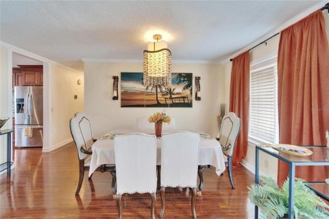 House in Sun City Center, Florida 2 bedrooms, 193.05 sq.m. № 2413411 - photo 6