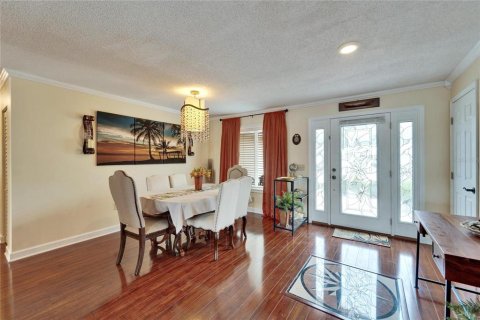 House in Sun City Center, Florida 2 bedrooms, 193.05 sq.m. № 2413411 - photo 5