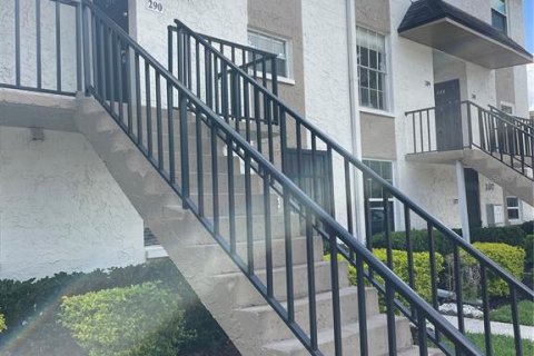 Touwnhouse à louer à Brandon, Floride: 2 chambres, 99.22 m2 № 1659668 - photo 2