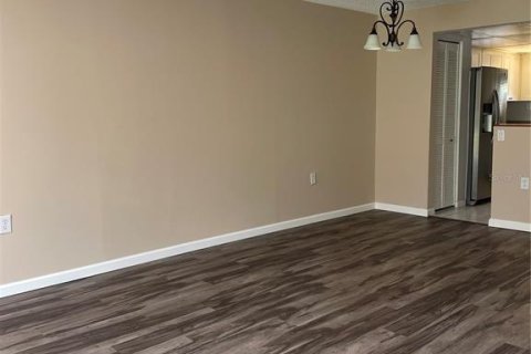 Touwnhouse à louer à Brandon, Floride: 2 chambres, 99.22 m2 № 1659668 - photo 15