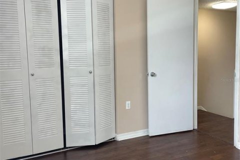 Touwnhouse à louer à Brandon, Floride: 2 chambres, 99.22 m2 № 1659668 - photo 16