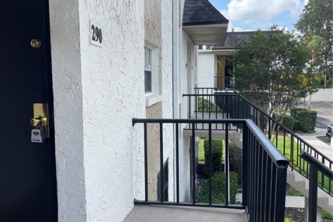 Touwnhouse à louer à Brandon, Floride: 2 chambres, 99.22 m2 № 1659668 - photo 3