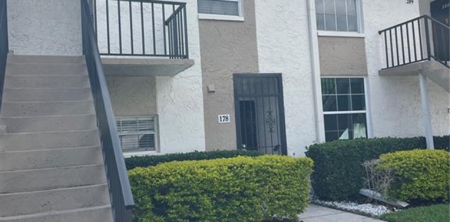 Touwnhouse à Brandon, Floride 2 chambres, 99.22 m2 № 1659668