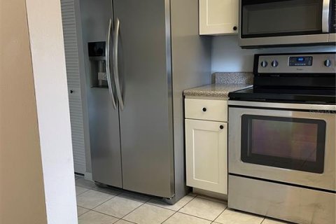 Touwnhouse à louer à Brandon, Floride: 2 chambres, 99.22 m2 № 1659668 - photo 28