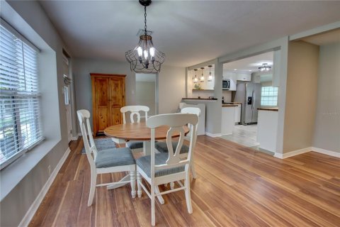 House in Geneva, Florida 3 bedrooms, 140.28 sq.m. № 1879072 - photo 9