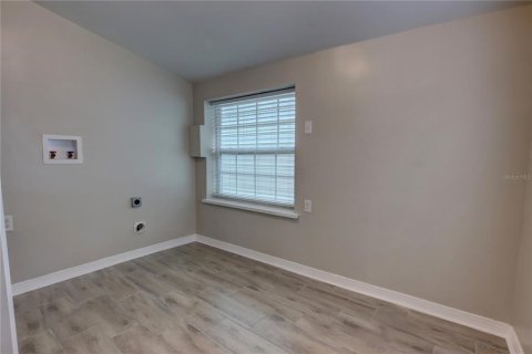 House in Geneva, Florida 3 bedrooms, 140.28 sq.m. № 1879072 - photo 24